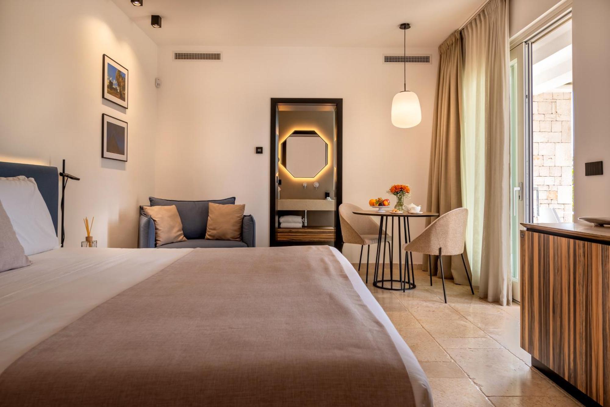 Bed and Breakfast Essenza Relais Contemporaneo Чистерніно Екстер'єр фото