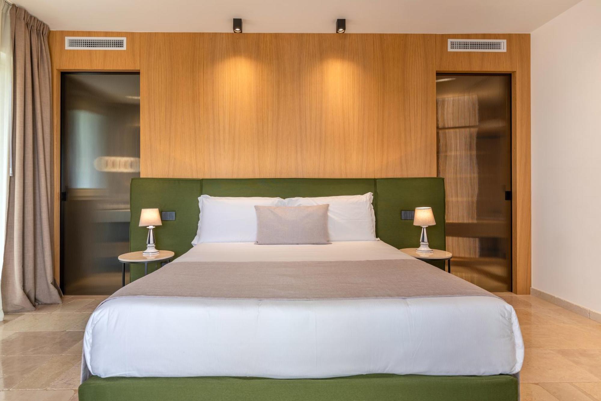 Bed and Breakfast Essenza Relais Contemporaneo Чистерніно Екстер'єр фото